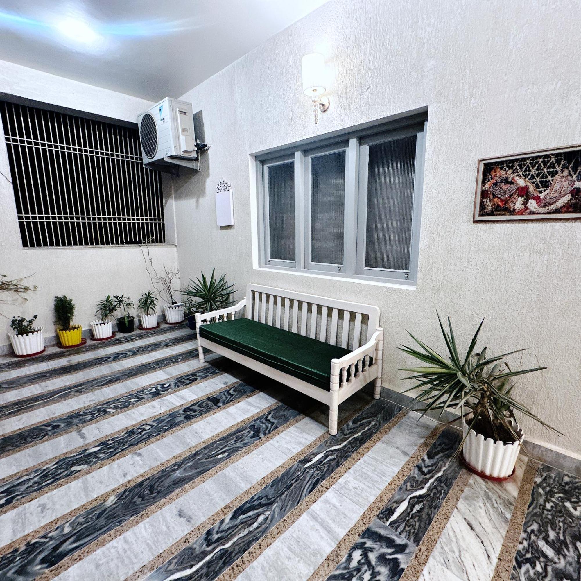 Vraj Vilas Vrindavan Exterior photo